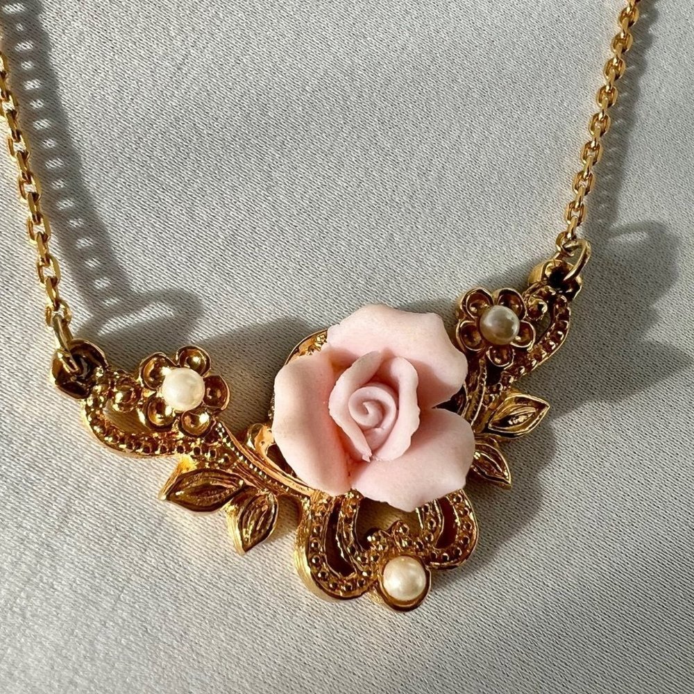 Porcelain Pink Rose Gold Tone Pearl Costume Girlie Dainty Vintage Style Necklace